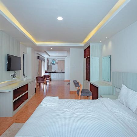 Апартаменты Poms Penthouse Покхара Экстерьер фото